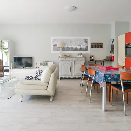 Spacieux Proche Centre-ville Quartier Gare - 8 Personnes 아파트 *